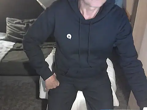 kiam471 online show from 10-01-25, 05:39