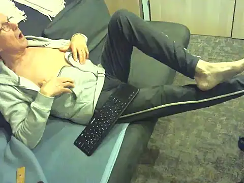 kiam471 online show from 02-25-26, 06:41