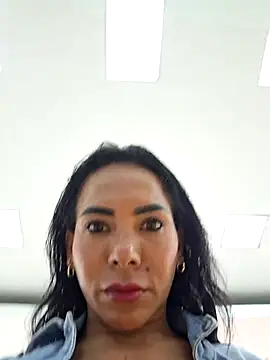 Doll Loren online show from 10-28-25, 02:38