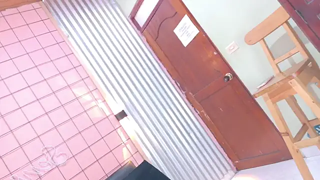 mensia hernandz online show from 11-29-25, 01:33