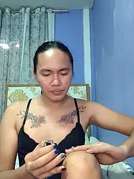 lady kim boner online show from 12-20-25, 07:33