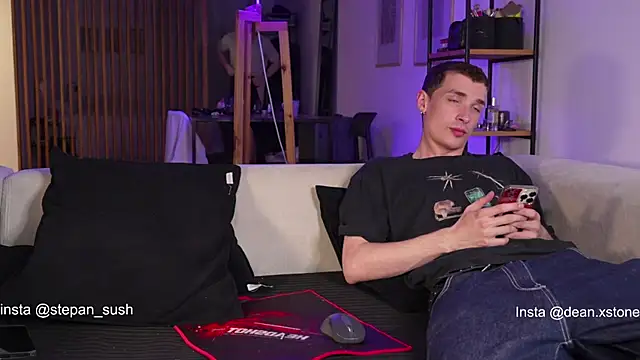 Stefan RedHot online show from 10-27-25, 04:02