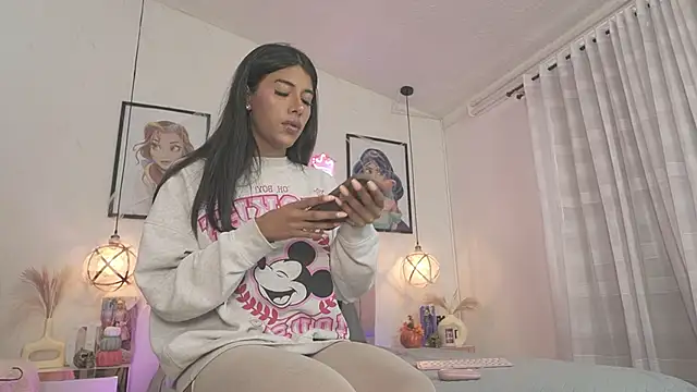 dani parker  online show from 10-29-25, 04:06