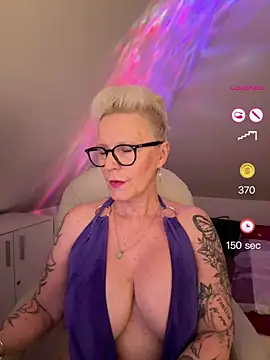 German Milf online show from 05-31-26, 06:09