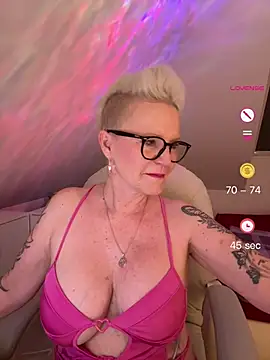 German Milf online show from 05-29-26, 01:17