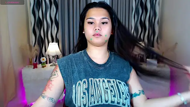 Snapshot of Ella_Fantasiax chatting on 10-05-25, 07:59 Ella Fantasiax online show from 10-05-25, 07:59