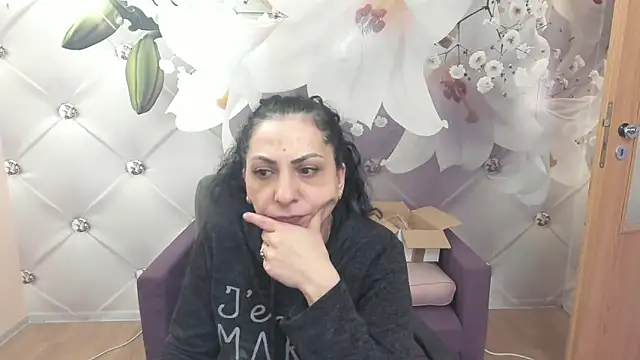 SweetArtemis online show from 03-18-25, 03:22