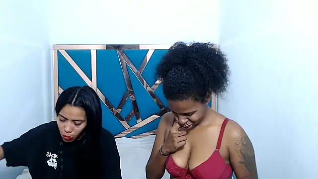 lizeth keilyn online show from 10-28-25, 03:11