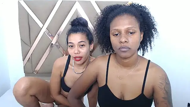 lizeth keilyn online show from 04-21-26, 04:57