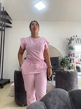 Snapshot of daniela_henao chatting on 04-10-26, 02:13 daniela henao online show from 04-10-26, 02:13