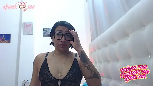 Snapshot of hornywife_ chatting on 09-12-25, 07:02 hornywife online show from 09-12-25, 07:02