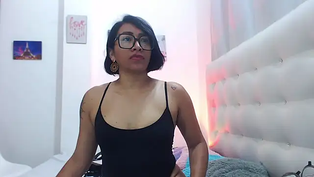 Snapshot of hornywife_ chatting on 09-24-25, 07:09 hornywife online show from 09-24-25, 07:09