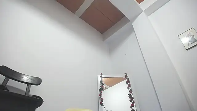 hornywife  online show from 04-12-26, 10:29