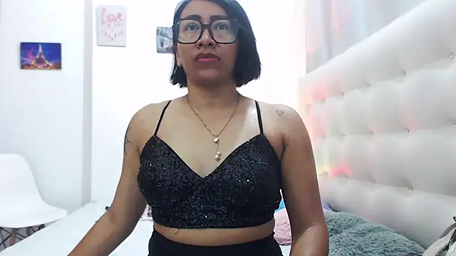 Snapshot of hornywife_ chatting on 09-19-25, 07:29 hornywife online show from 09-19-25, 07:29