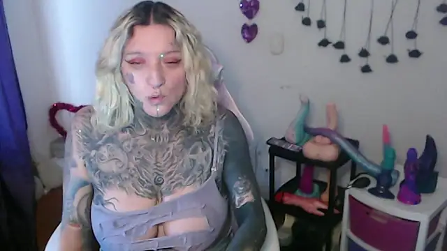 SLOPPYTITSS online show from 04-07-26, 10:44