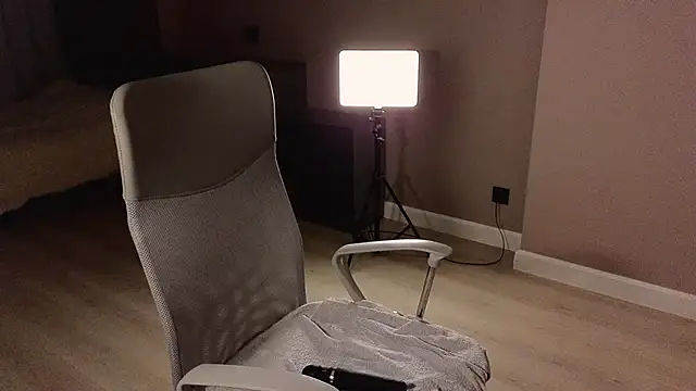 EllsaJean  online show from 03-22-26, 10:44