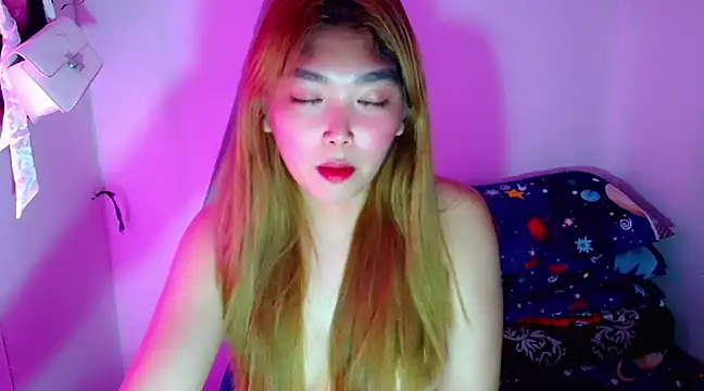 TR4NSCUTI3 online show from 02-18-25, 12:59