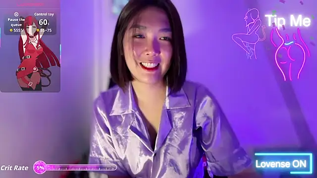 Snapshot of TR4NSCUTI3 chatting on 05-21-26, 02:36 TR4NSCUTI3 online show from 05-21-26, 02:36