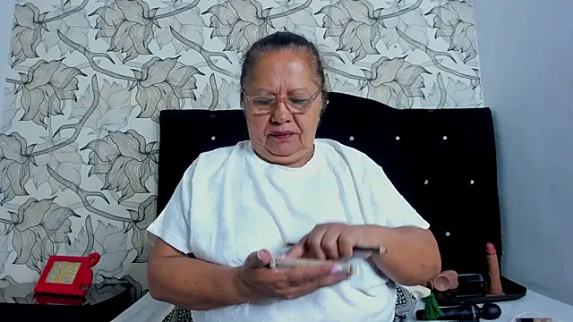 Keira Lennox online show from 01-12-26, 12:23