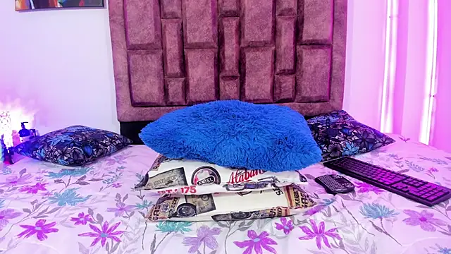 NaughtyAnaa online show from 10-11-25, 04:19