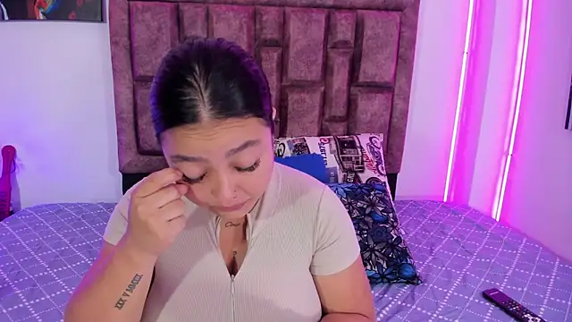 NaughtyAnaa online show from 10-21-25, 03:33