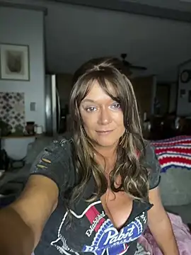 cowgirlc online show from 06-16-26, 02:44