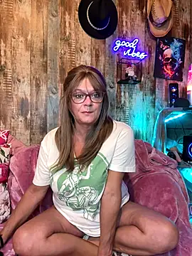 cowgirlc online show from 11-06-25, 02:48