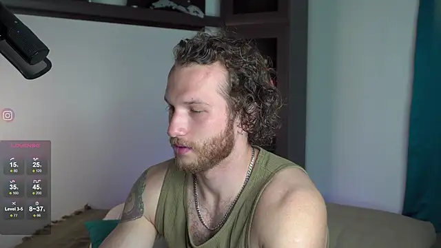 Snapshot of VIktorSecret chatting on 09-28-25, 04:30 VIktorSecret online show from 09-28-25, 04:30