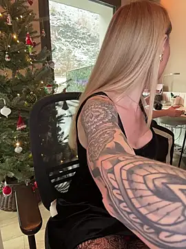 EmaSalis online show from 12-22-25, 11:43