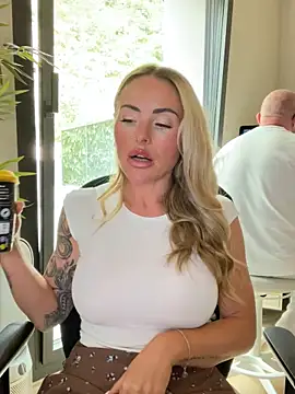 EmaSalis online show from 09-09-25, 10:57