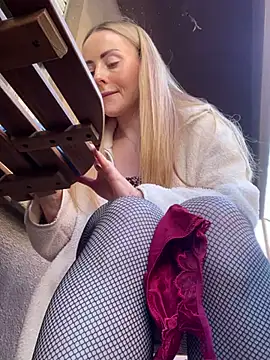 EmaSalis online show from 03-12-25, 12:36