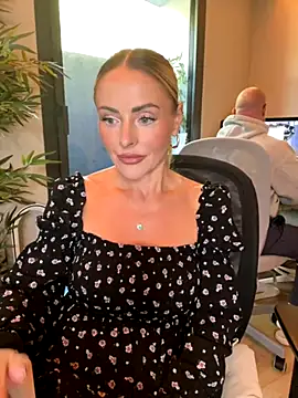 EmaSalis online show from 09-25-25, 09:15