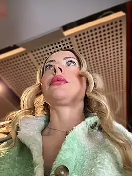 EmaSalis online show from 04-17-26, 09:12