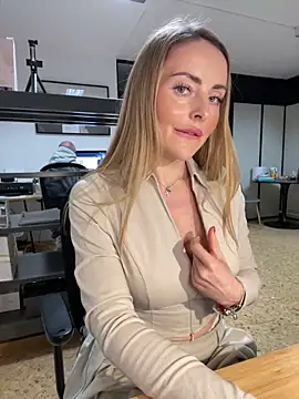 EmaSalis online show from 03-03-25, 09:34