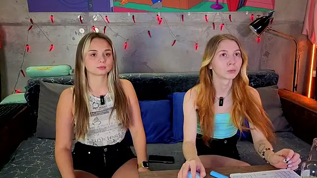 Misss Vikk online show from 11-14-25, 01:48