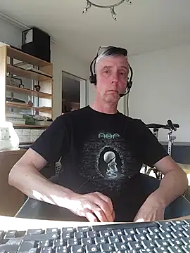 seelengleich online show from 10-21-25, 01:43