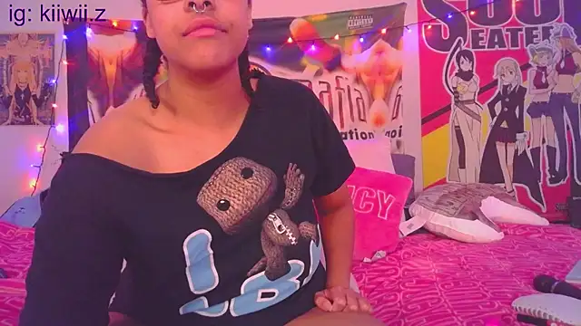 Snapshot of N1NT3NDH03 chatting on 02-06-25, 05:35 N1NT3NDH03 online show from 02-06-25, 05:35