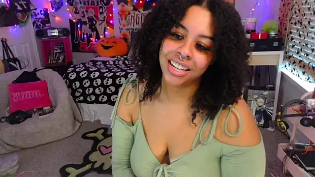 Snapshot of N1NT3NDH03 chatting on 09-24-25, 12:22 N1NT3NDH03 online show from 09-24-25, 12:22