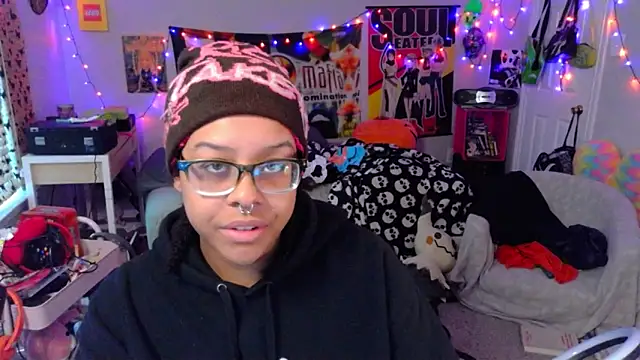 Snapshot of N1NT3NDH03 chatting on 10-08-25, 12:39 N1NT3NDH03 online show from 10-08-25, 12:39