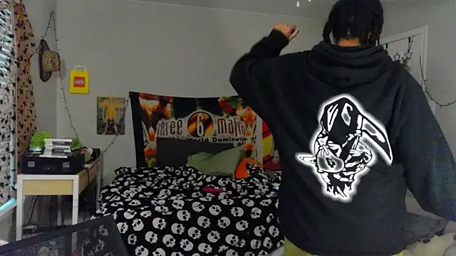 Snapshot of N1NT3NDH03 chatting on 10-02-25, 12:19 N1NT3NDH03 online show from 10-02-25, 12:19