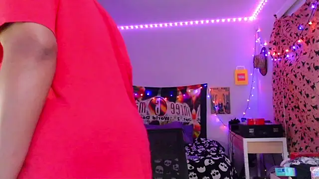 Snapshot of N1NT3NDH03 chatting on 09-19-25, 11:25 N1NT3NDH03 online show from 09-19-25, 11:25