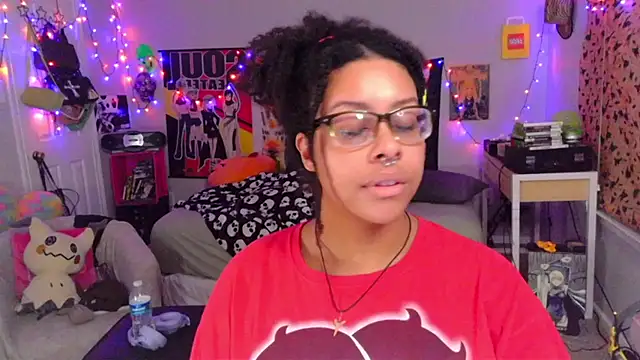 Snapshot of N1NT3NDH03 chatting on 09-30-25, 11:49 N1NT3NDH03 online show from 09-30-25, 11:49