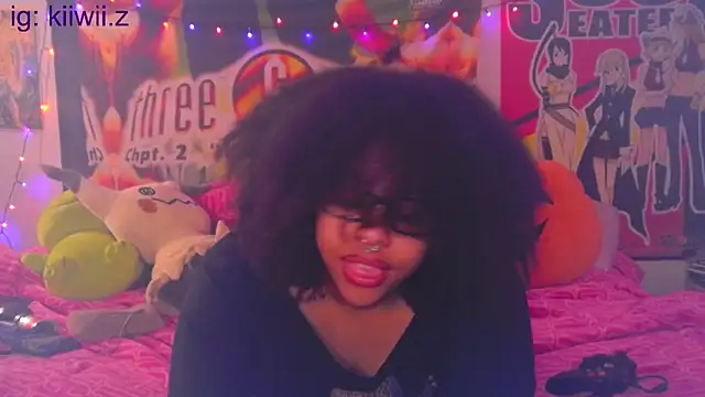 Snapshot of N1NT3NDH03 chatting on 03-08-25, 06:43 N1NT3NDH03 online show from 03-08-25, 06:43