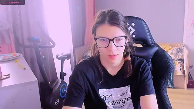 MollyLollipop online show from 04-01-26, 05:09