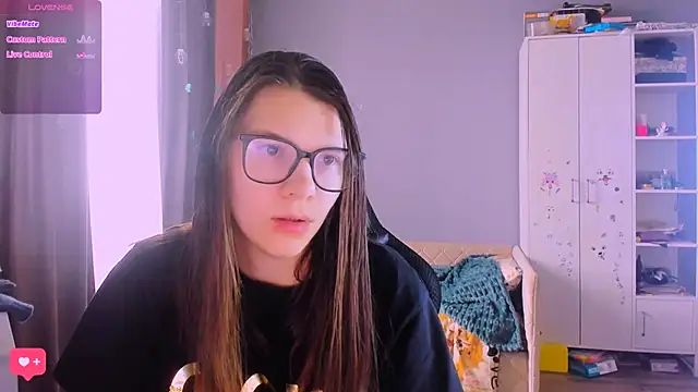 MollyLollipop online show from 03-12-26, 05:55