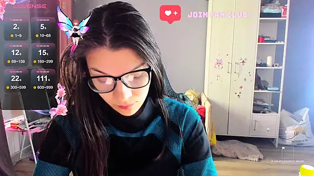 Snapshot of MollyLollipop chatting on 10-23-25, 04:55 MollyLollipop online show from 10-23-25, 04:55