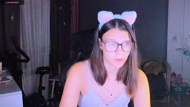 MollyLollipop online show from 08-08-26, 04:47
