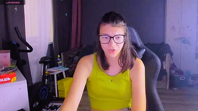 MollyLollipop online show from 08-04-26, 03:44