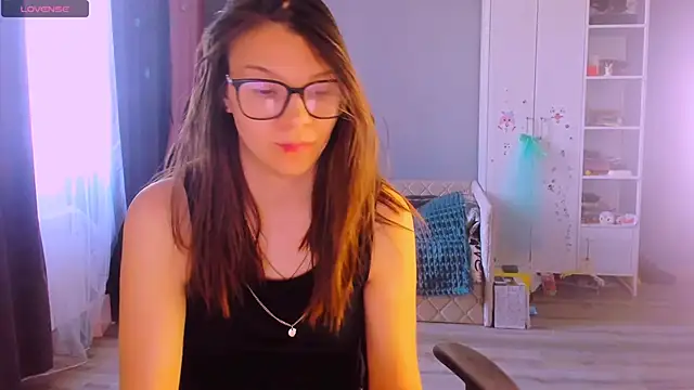 MollyLollipop online show from 03-25-26, 04:12