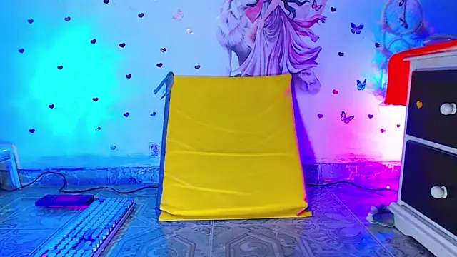 oliviarodriguez2u online show from 11-08-25, 10:46